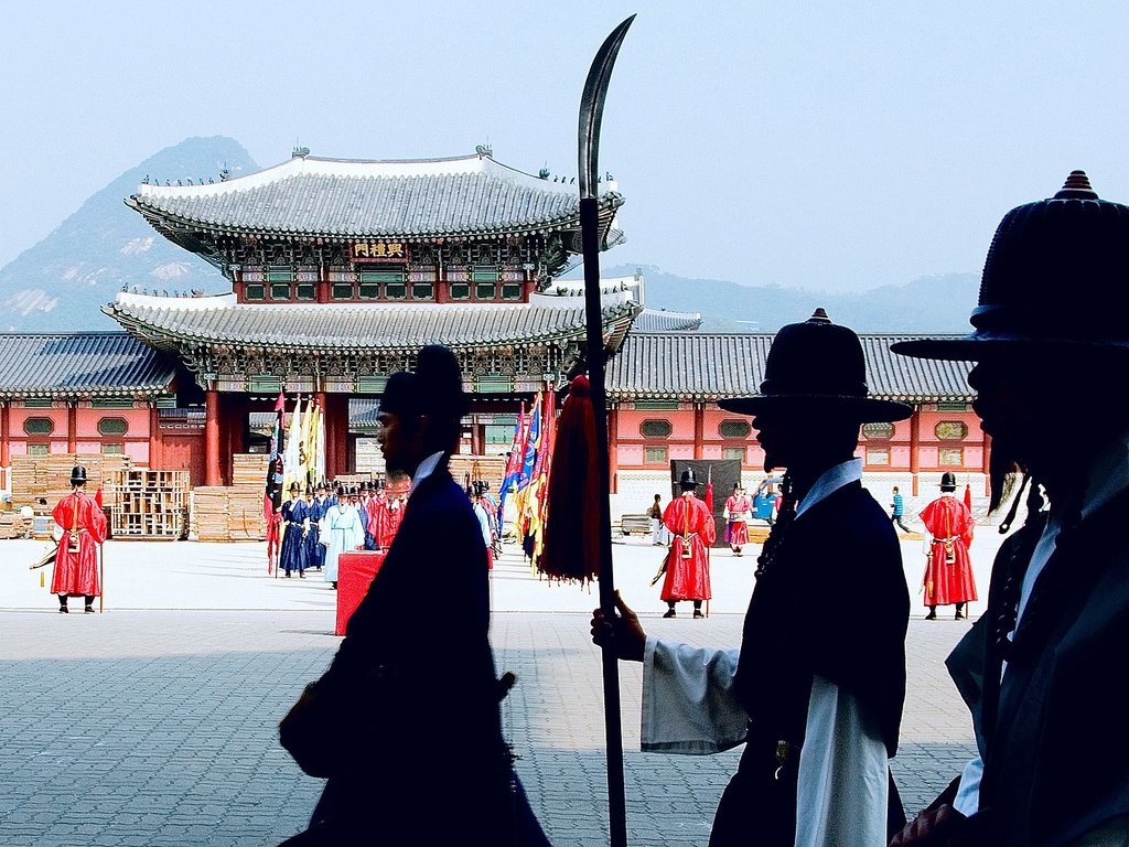 1440px-Seoul-Gyeongbokgung-The_re-enactment_of_Sejong_the_Great's_enthronement-04.jpg?1577440272