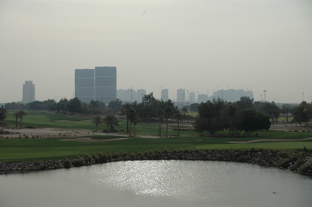 1624px-Panoramic_view_of_Doha_Golf_Club_in_Al_Egla.jpg?1575024604