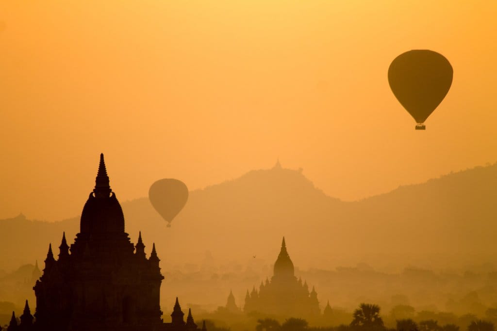 hot-air-balloon-bagan-myanmar.jpg?1579274433