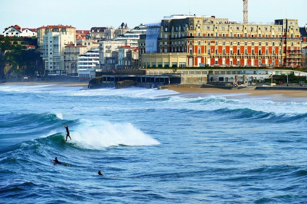 biarritz-4013618_1280.jpg?1578314439