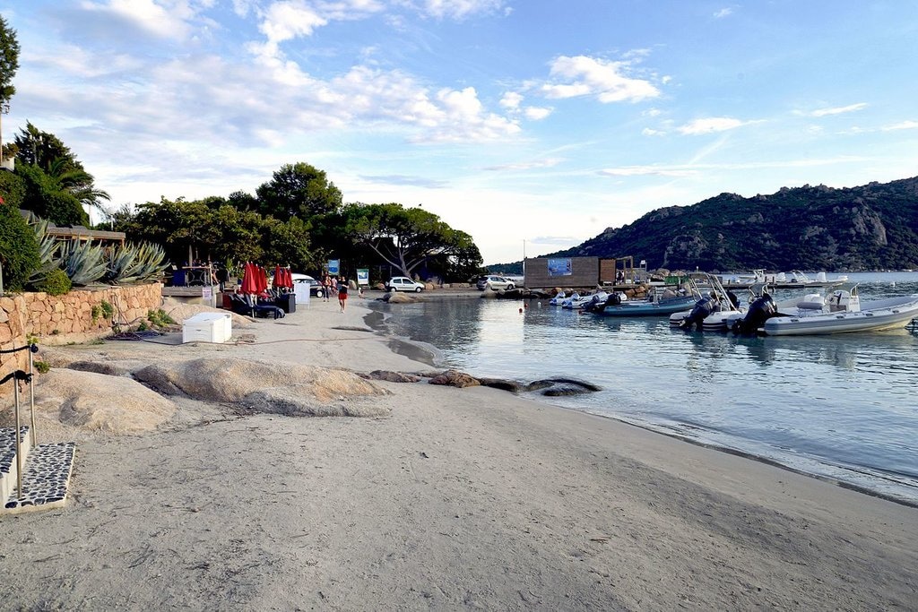 Porto-Vecchio_plage_de_Santa_Giulia.jpg?1579688976