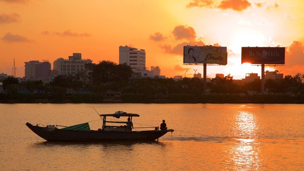 boat-da-nang-vietnam.jpg?1579164718