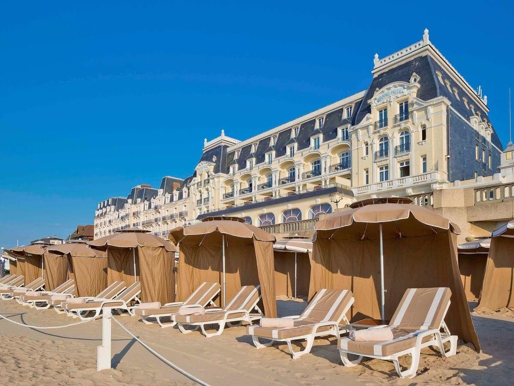 Grand_Hotel_Cabourg.jpg?1545482763