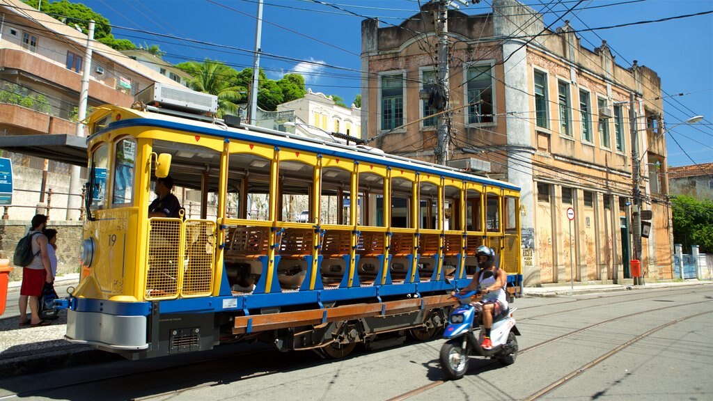 Santa Teresa which includes railway items and heritage elements