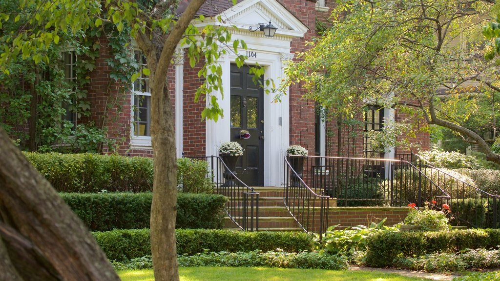 North Suburbs showing a house