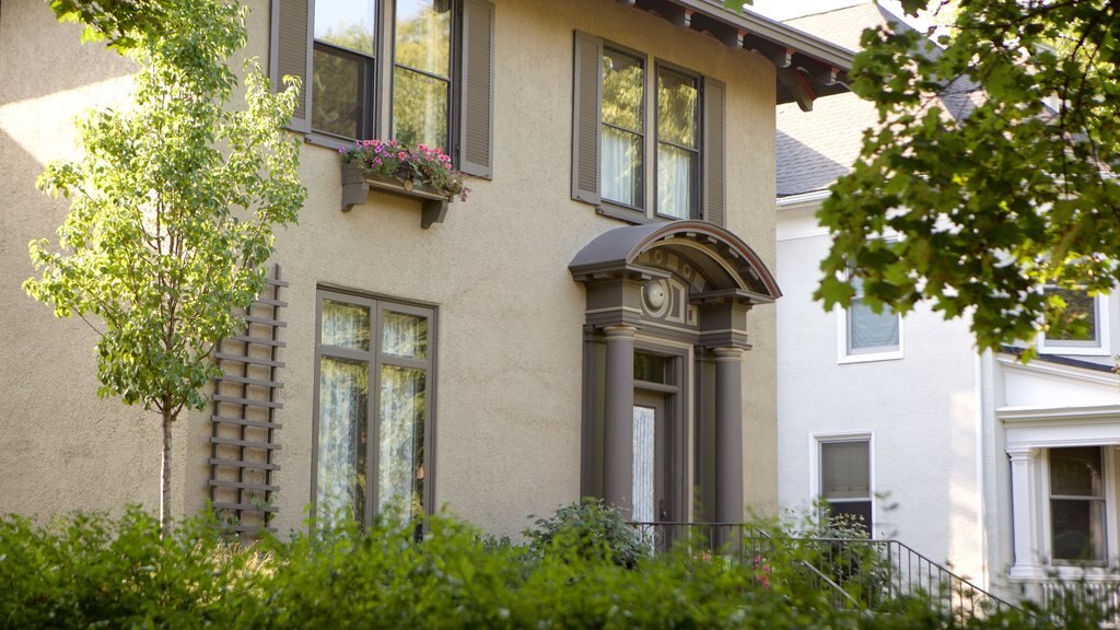 Banlieues nord qui includes une maison