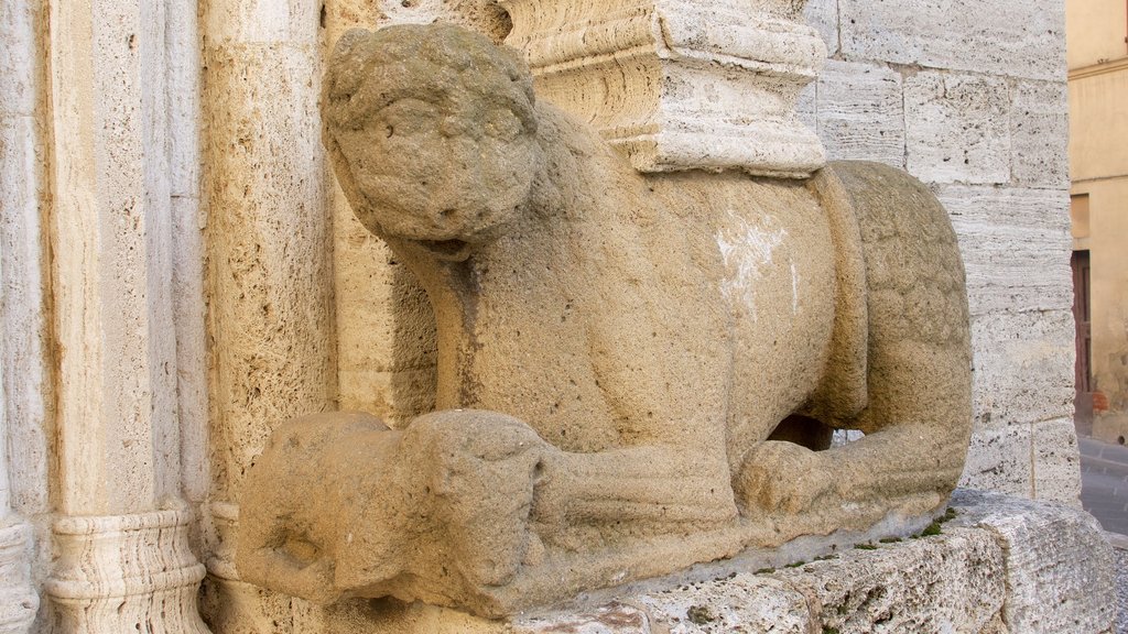 San Quirico d\'Orcia showing a statue or sculpture