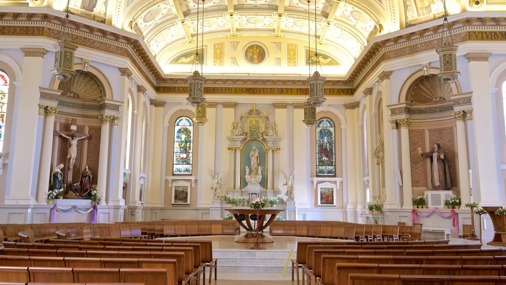 St. Joseph Cathedral Basilica caracterizando vistas internas e uma igreja ou catedral