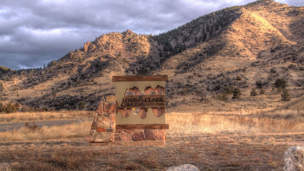 Butte featuring a park