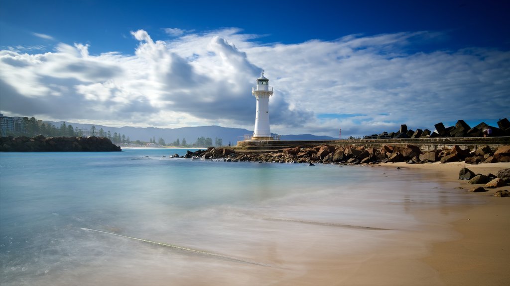 Flagstaff Hill Fort showing a beach, a lighthouse and rocky coastline