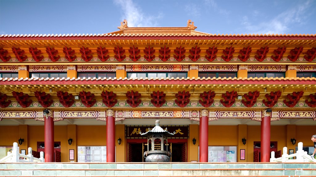 Nan Tien Temple which includes a temple or place of worship