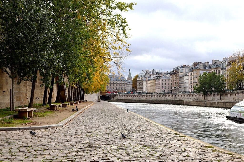 Quai_de_Seine.jpg?1586340658