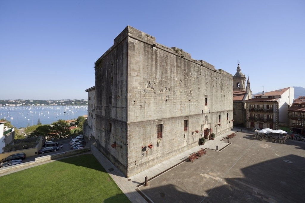 Parador_de_Hondarribia.jpg?1587132070