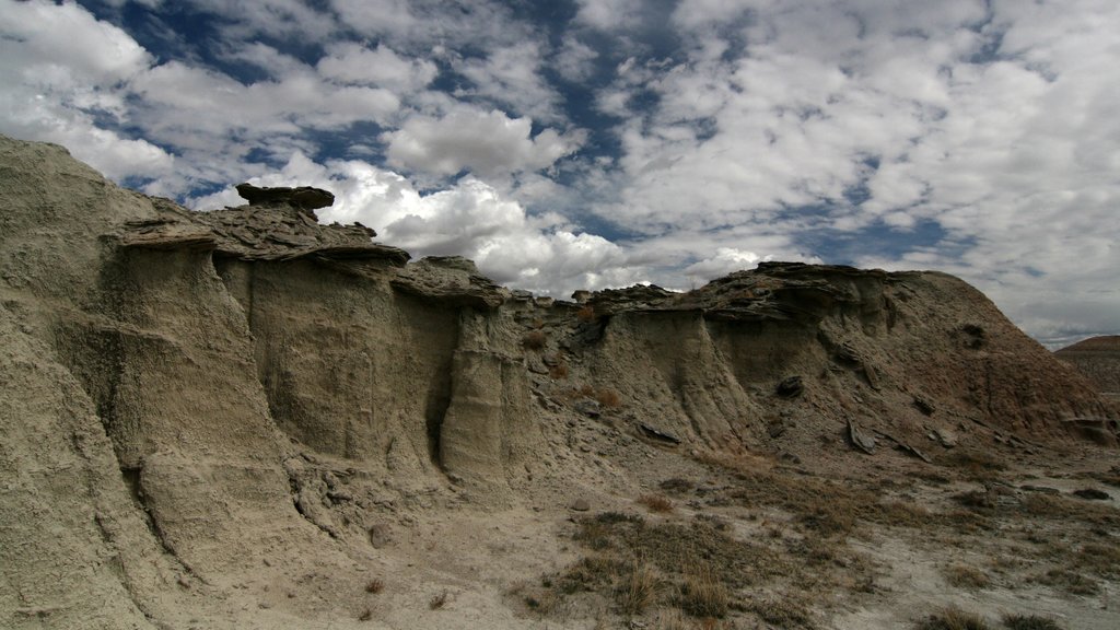 Badlandsin kansallispuisto johon kuuluu maisemat ja rauhalliset maisemat