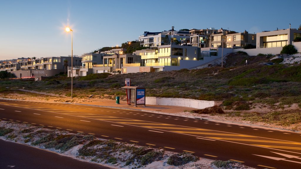 Bloubergstrand mostrando um pôr do sol