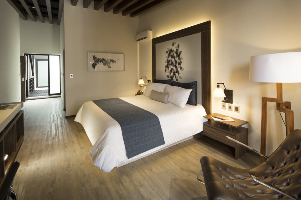 flowsuites.jpg?1587738447