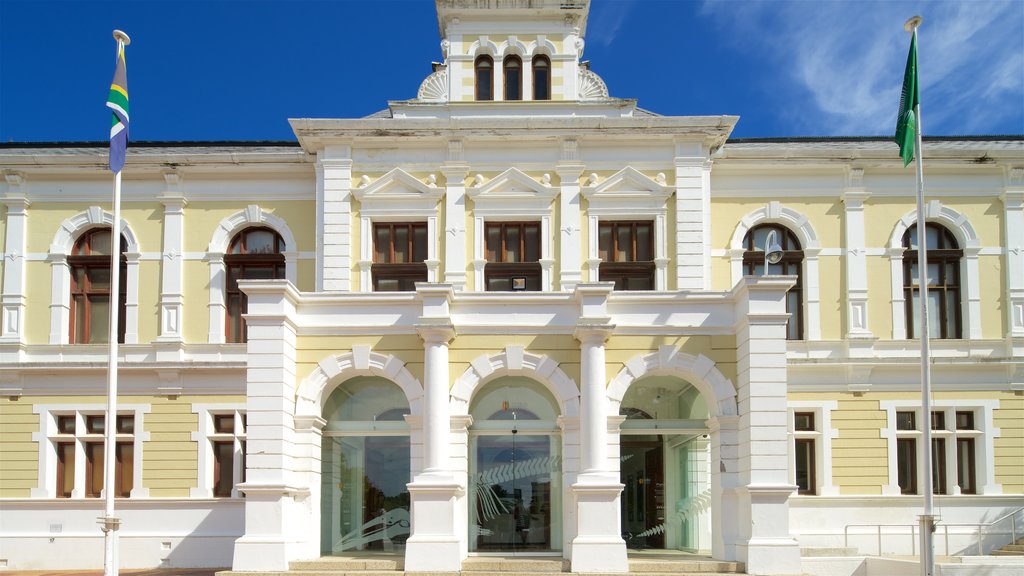 South African Museum and Planetarium featuring heritage architecture