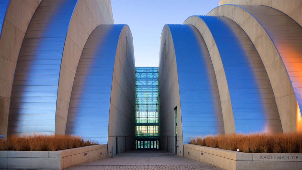 Kauffman Center for the Performing Arts showing modern architecture