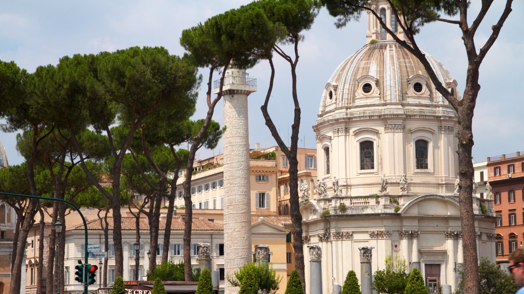 Piazza Venezia showing a city, a church or cathedral and a square or plaza