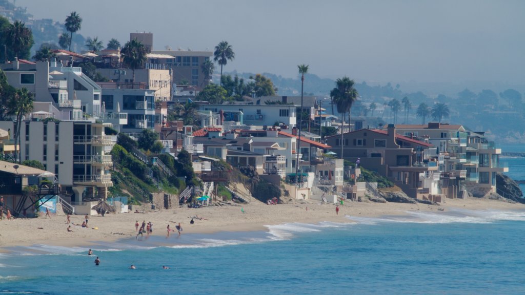 Laguna Beach toont een strand, zwemmen en tropische uitzichten