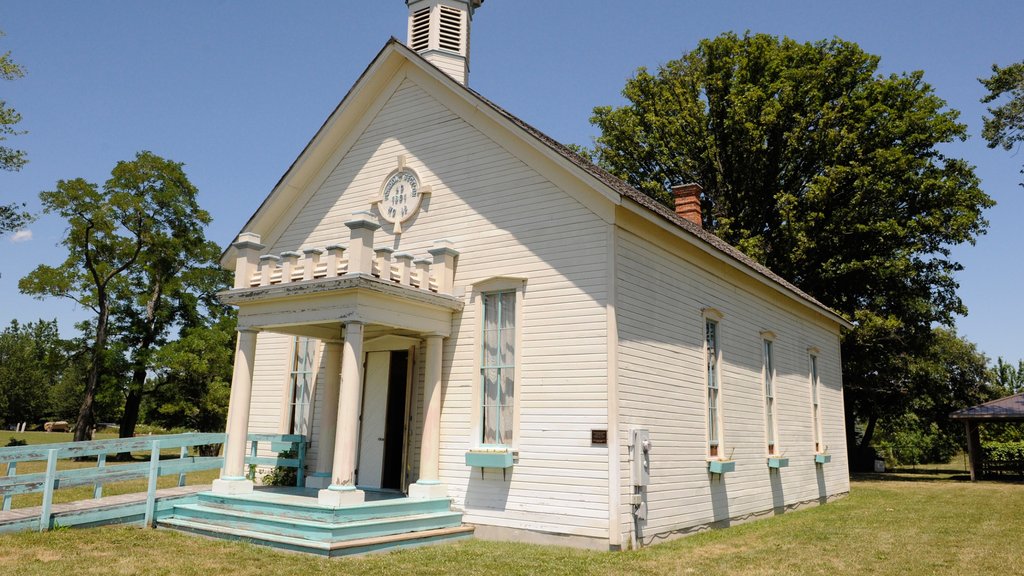 Chatham que incluye una iglesia o catedral y elementos del patrimonio