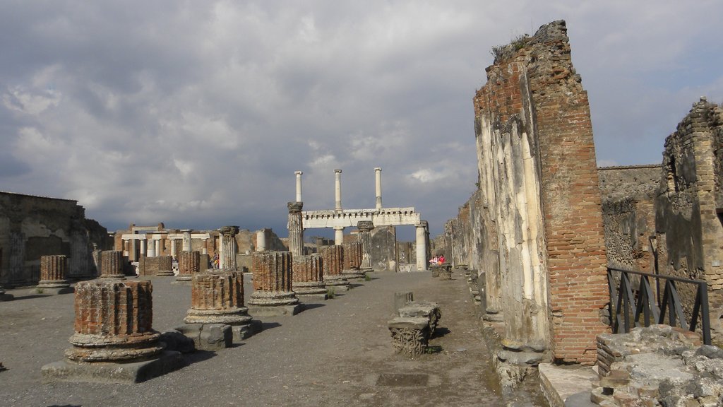 Pompeia caracterizando elementos de patrimônio e uma ruína