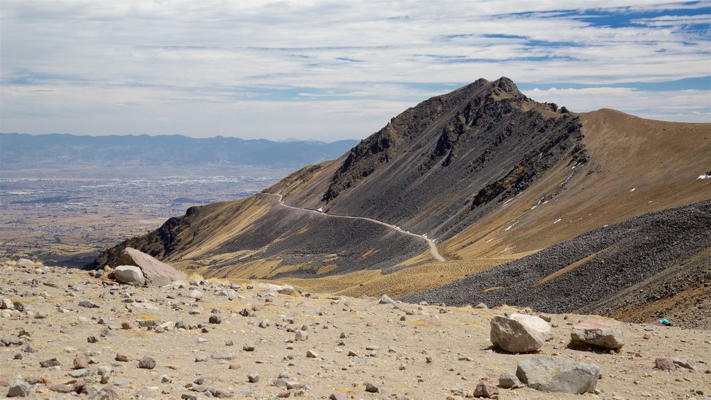 Parque Nacional Nevado de Toluca mostrando vistas panorámicas y situaciones tranquilas