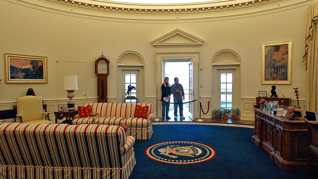 William J. Clinton Presidential Library mostrando um edifício administrativo, arquitetura de patrimônio e vistas internas