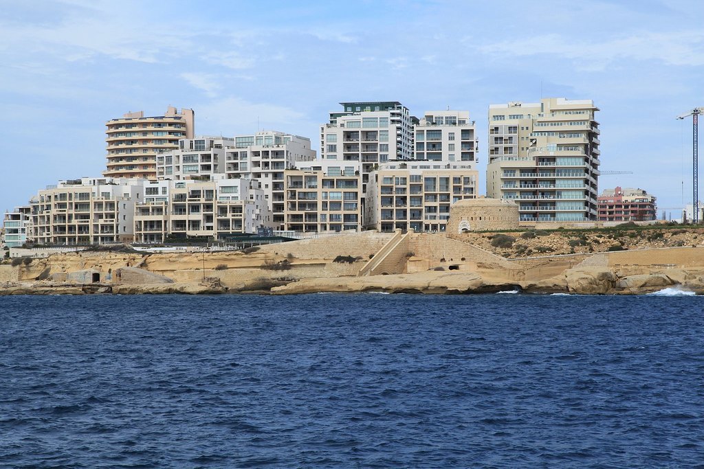 1620px-Malta_-_Sliema_-_Tign%C3%A9_Point_-_Fort_Tign%C3%A9_01_ies_%28Triq_il-Lanca%29_02_ies.jpg?1580206758
