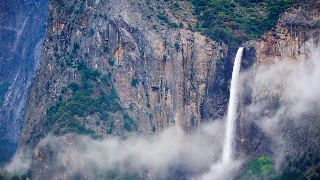 Bridalveil Falls featuring a cascade and mist or fog