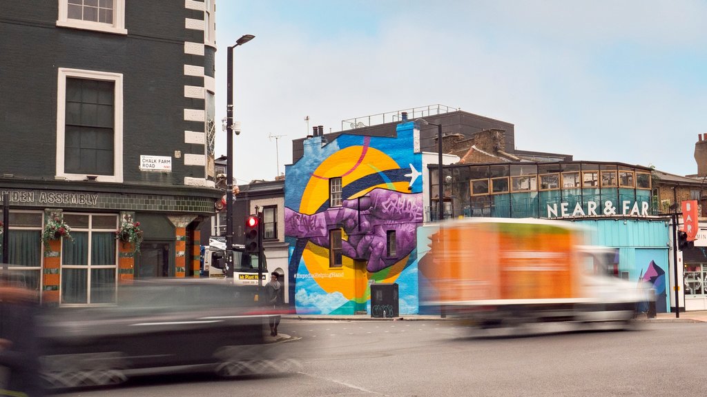 Expedia's_unveils_the_Helping_Hand_Mural_in_Camden_%285%29.jpg?1621019074