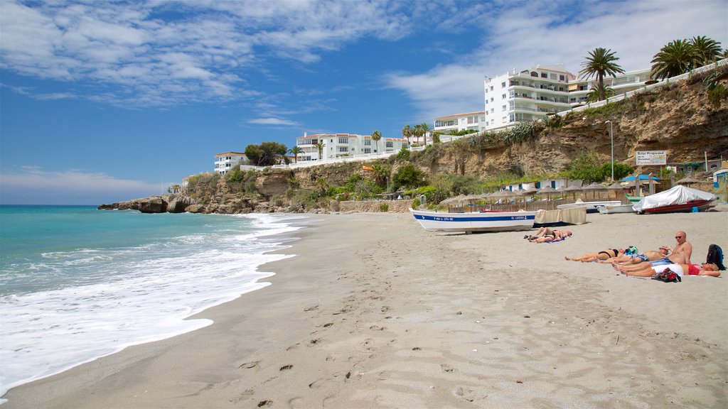 Praia Salón que inclui uma praia de areia