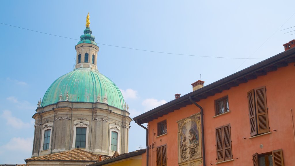 Cathedral of San Giovanni Battista showing a church or cathedral