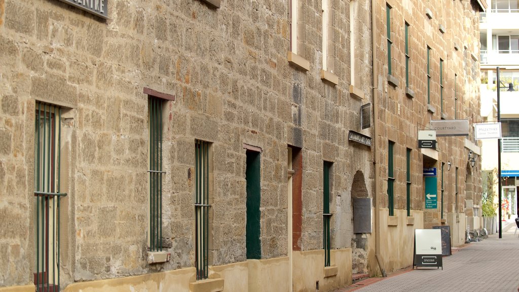 Salamanca Place showing heritage elements and street scenes