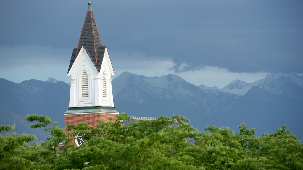 Utah State Capitol showing heritage architecture