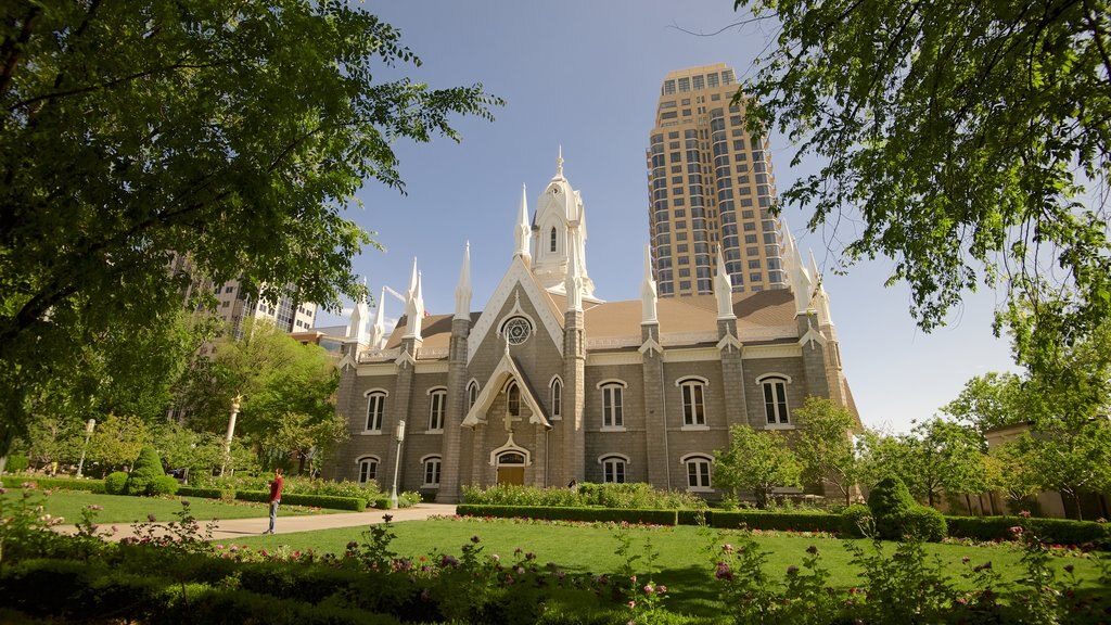 Salt Lake Assembly Hall featuring heritage architecture and a park