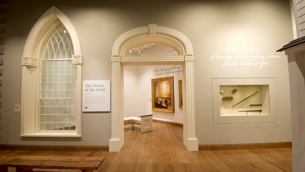 Museo de Historia de la Iglesia que incluye aspectos religiosos y vista interna