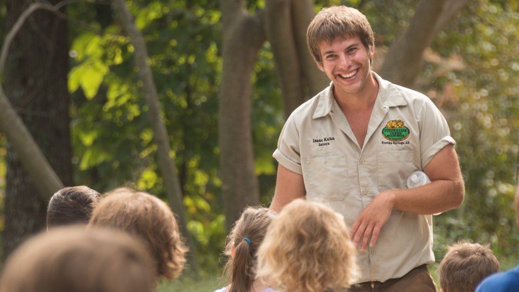 Turpentine Creek Wildlife Refuge en ook een man