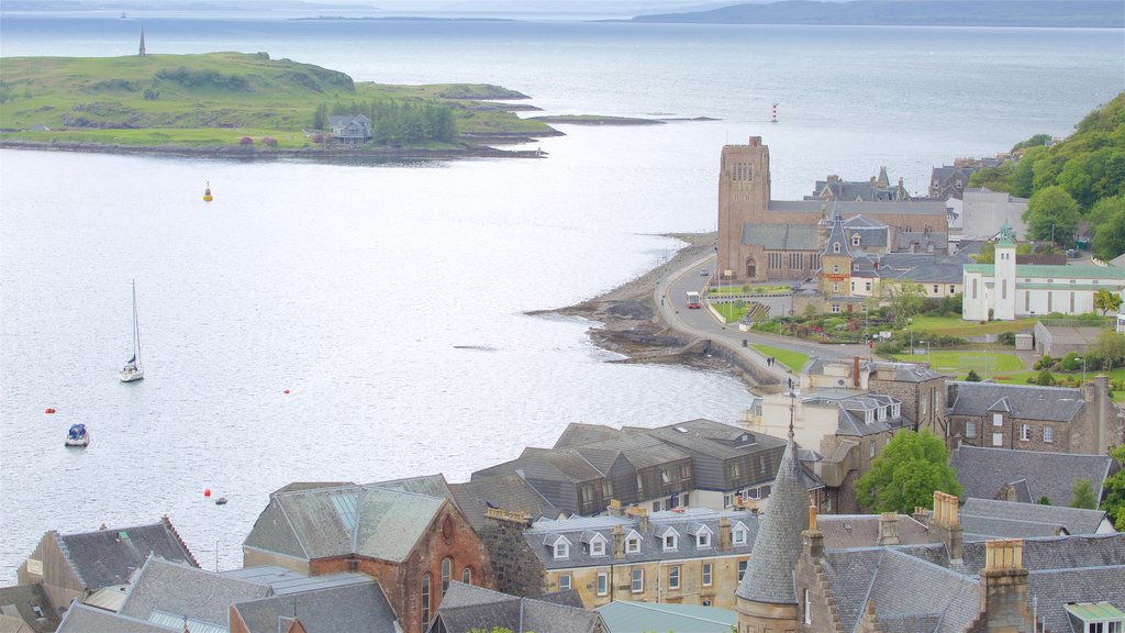 Argyll y Bute mostrando un lago o abrevadero