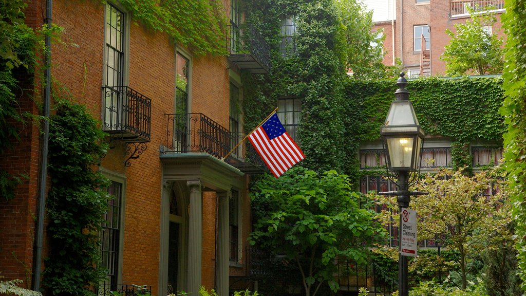 Beacon Hill que incluye arquitectura patrimonial y una ciudad