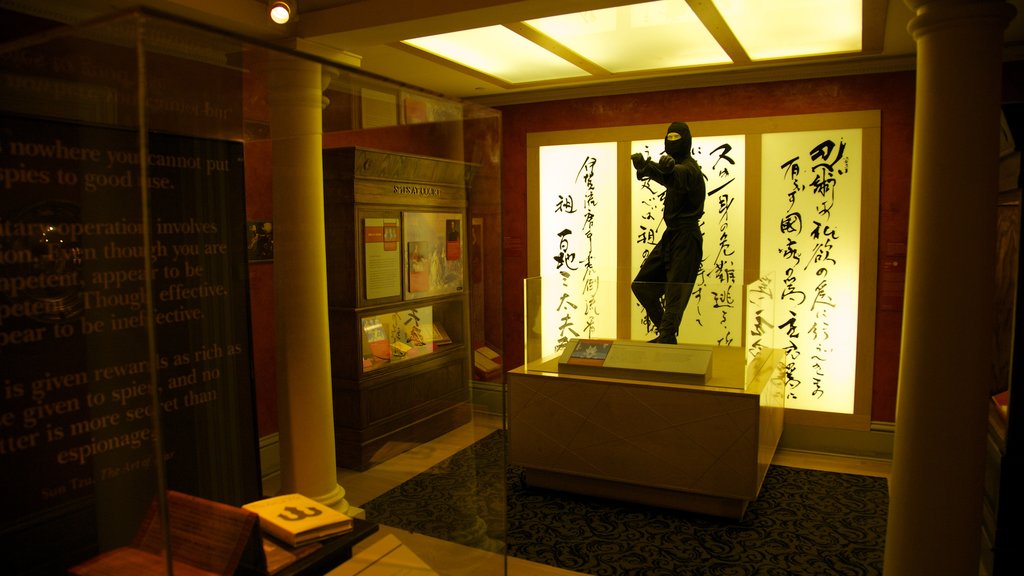 International Spy Museum showing interior views