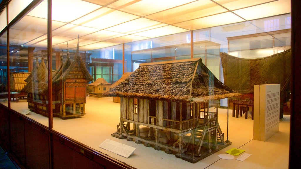 National Museum of Indonesia featuring interior views