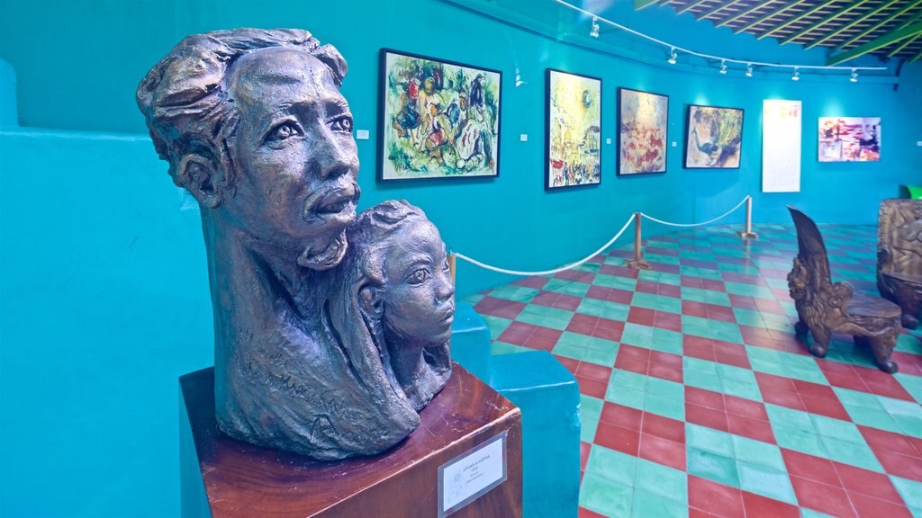 Museo Affandi que incluye vista interna y arte