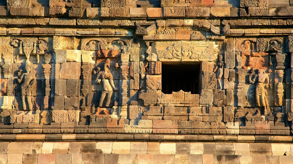 Prambanan caracterizando elementos de patrimônio