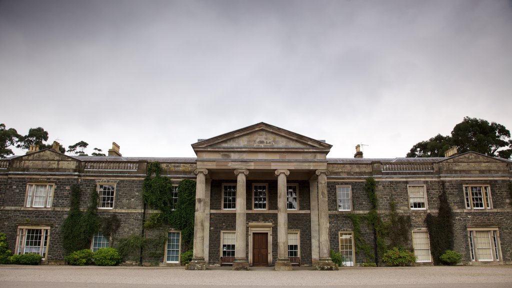 Mount Stewart mostrando una casa y arquitectura patrimonial