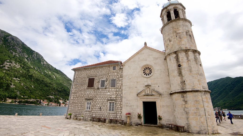 Nuestra Señora de las Rocas