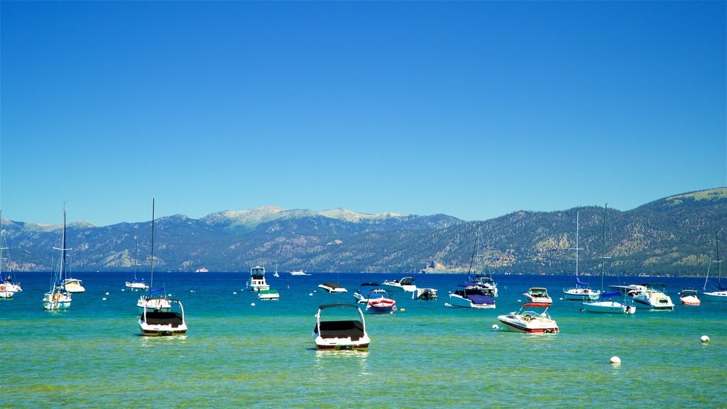 Lago Tahoe sur ofreciendo un lago o espejo de agua, una bahía o un puerto y escenas tranquilas