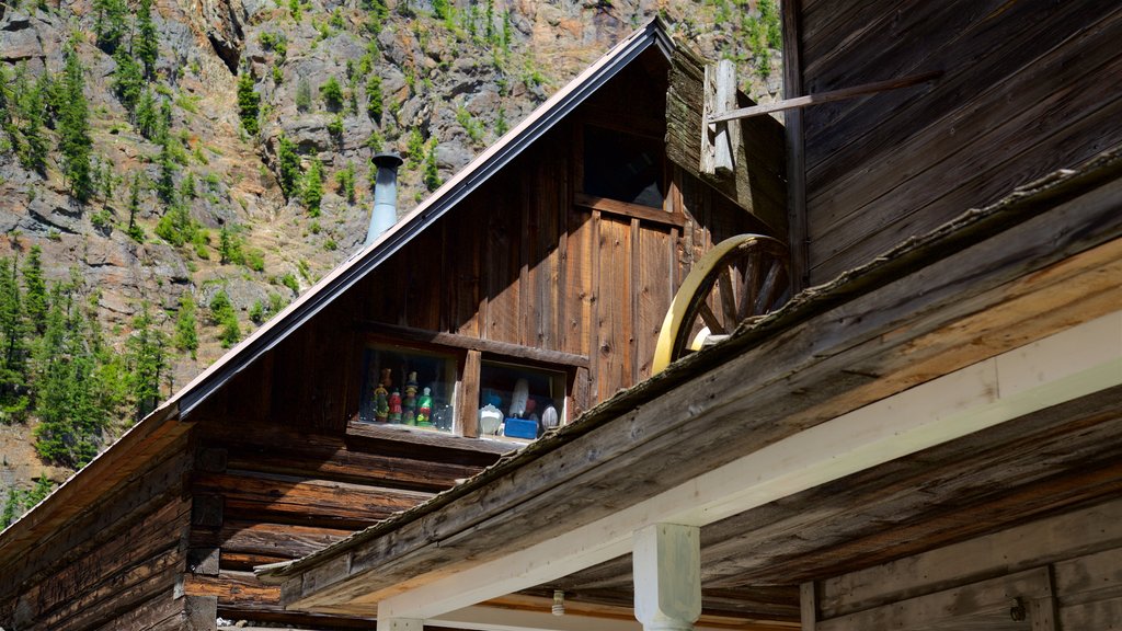 Three Valley Gap Ghost Town showing heritage elements