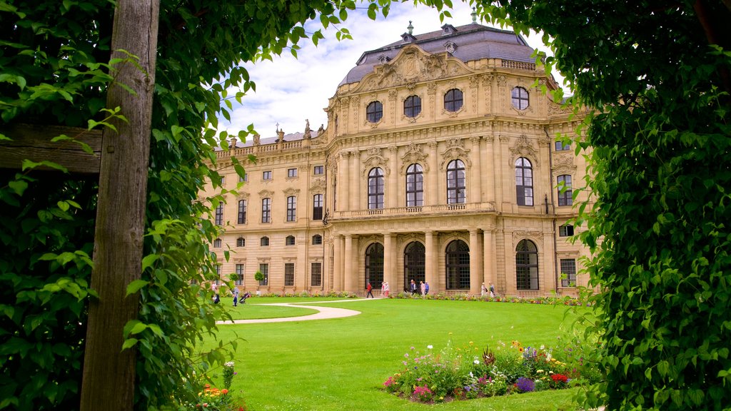 Wuerzburg Residence showing heritage architecture, a park and flowers