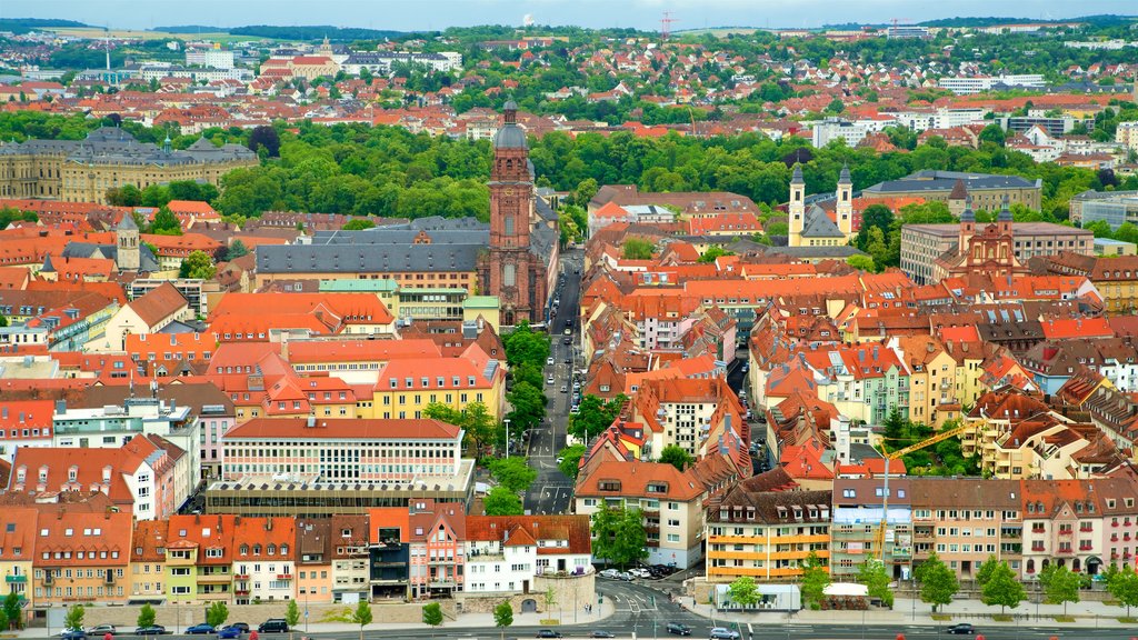 Fortaleza Marienberg ofreciendo vistas de paisajes, elementos del patrimonio y una ciudad